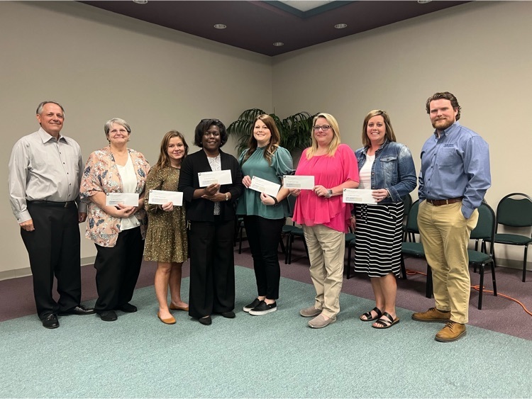 Elementary Media Specialist accept SREMC SMART Grants