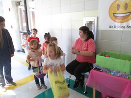 Hop-A-Trunk Held at DAFFODIL Pre-K