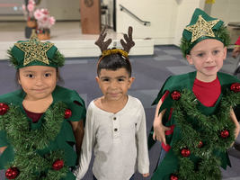 Ruskin Elementary Kindergartners Display the Christmas Spirit